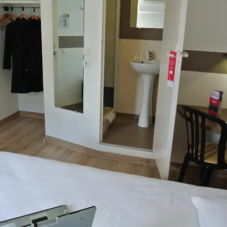 Fasthotel Отель 2*